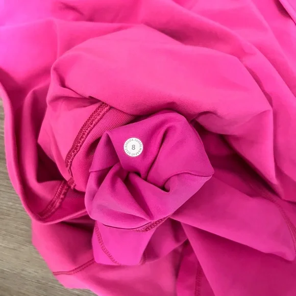 Size 8 Lululemon Hotty Hot High Rise Skirt, sonic pink - Picture 7 of 7